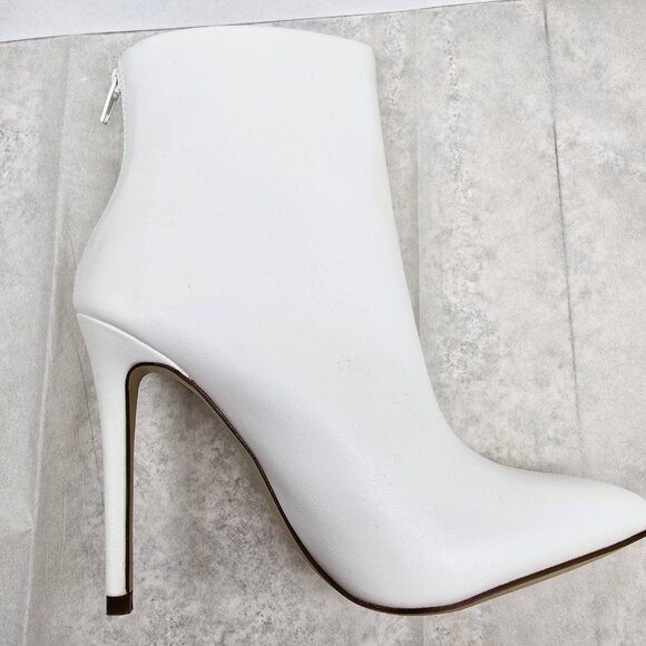 JustFab Women’s White Pointed Toe Ankle Boots Size 8 Stiletto Heel Zip Back NWB - Picture 4 of 10